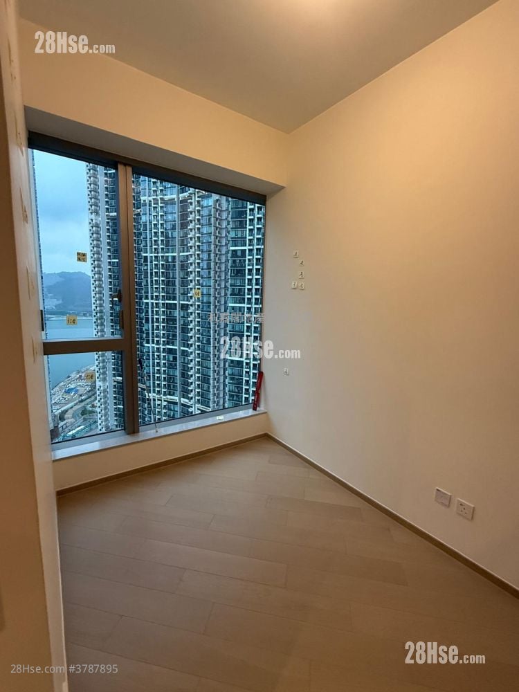 Villa Garda I Rental 2 Bedrooms , 1 Bathroom 448 ft²