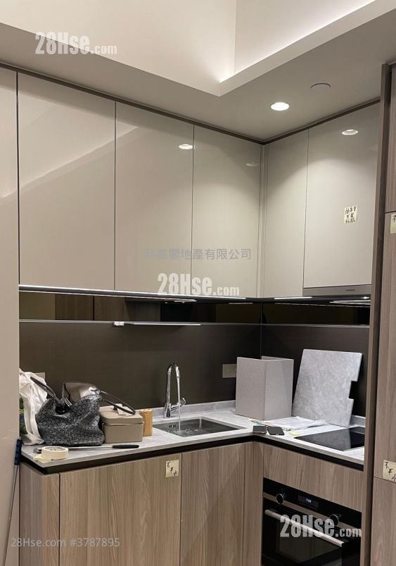 Villa Garda I Rental 2 Bedrooms , 1 Bathroom 448 ft²