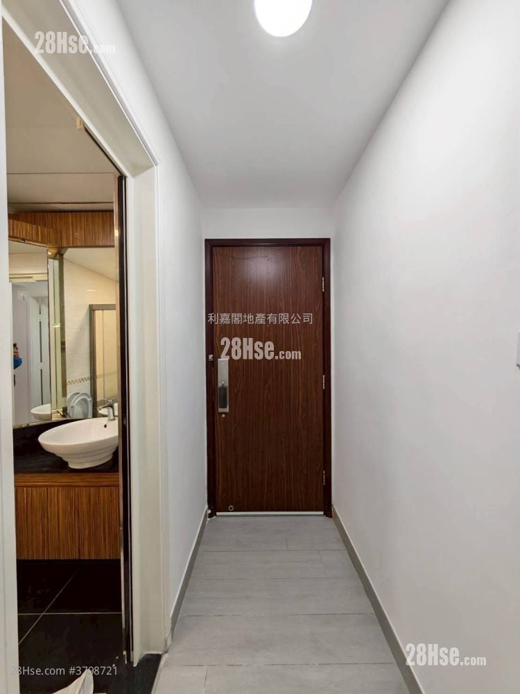 Rambler Crest Rental 2 Bedrooms , 1 Bathroom 485 ft²