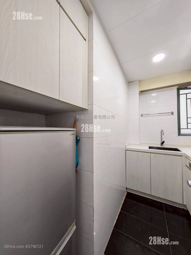 Rambler Crest Rental 2 Bedrooms , 1 Bathroom 485 ft²