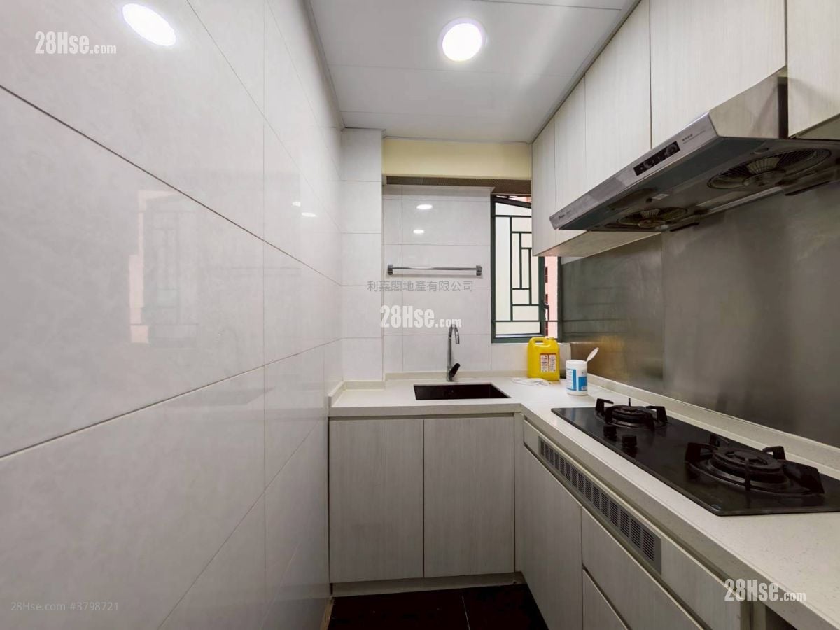 Rambler Crest Rental 2 Bedrooms , 1 Bathroom 485 ft²