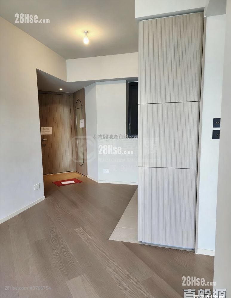 厅: 柏傲庄 售盘 2 房 , 1 浴室 483 平方尺