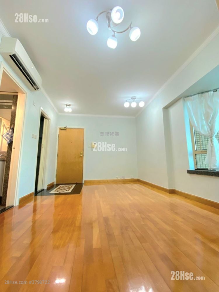 新宝城 售盘 2 房 , 2 浴室 377 平方尺