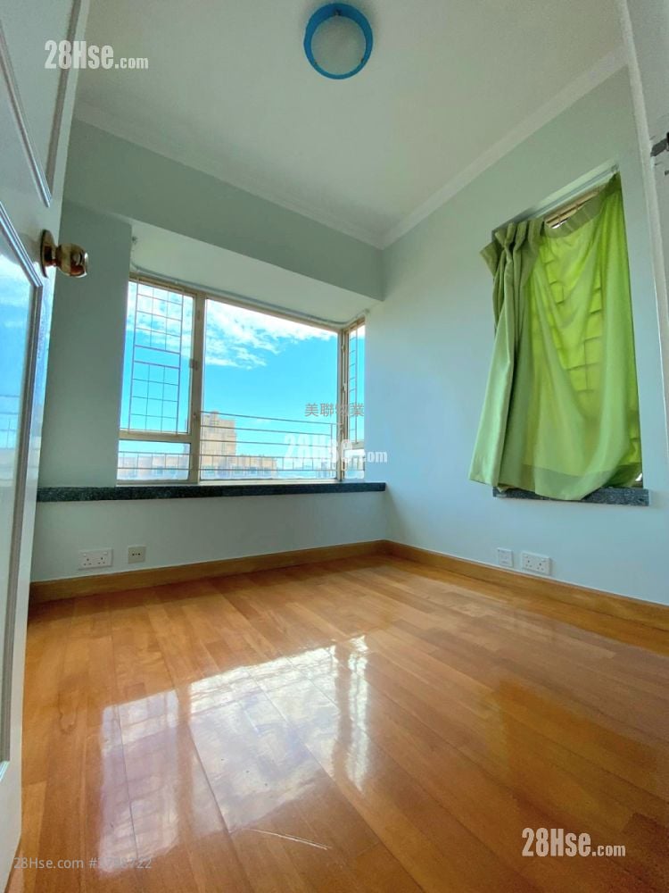 新宝城 售盘 2 房 , 2 浴室 377 平方尺