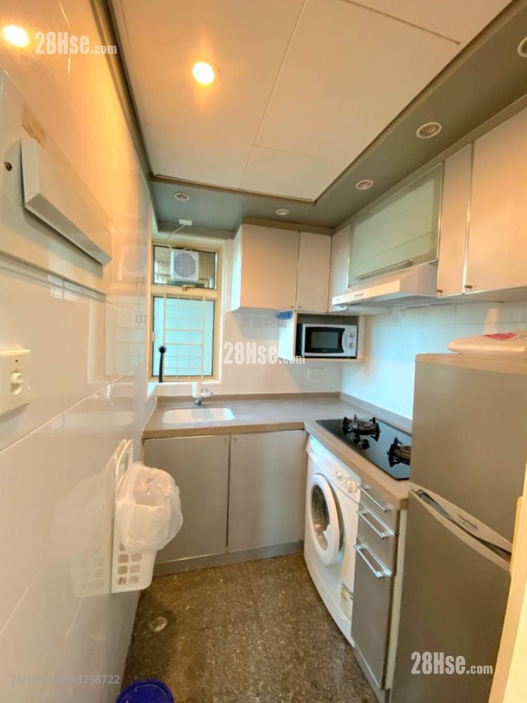 新宝城 售盘 2 房 , 2 浴室 377 平方尺