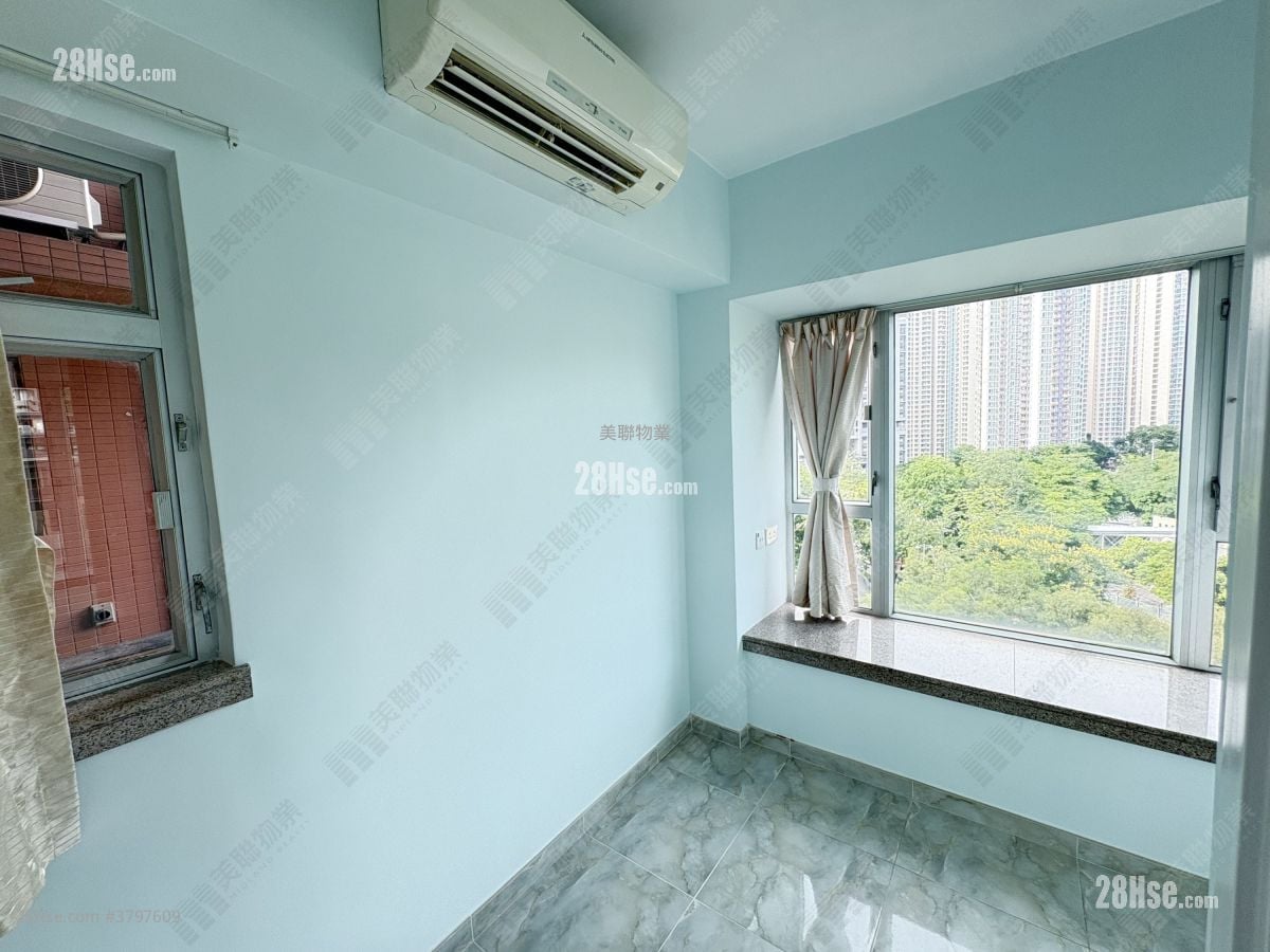 Parkland Villas Sell 2 Bedrooms 376 ft²