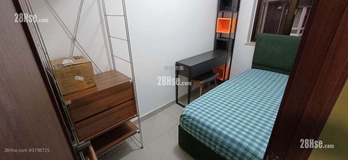 西摩道13-13A号 租盘 2 房 , 1 浴室 450 平方尺