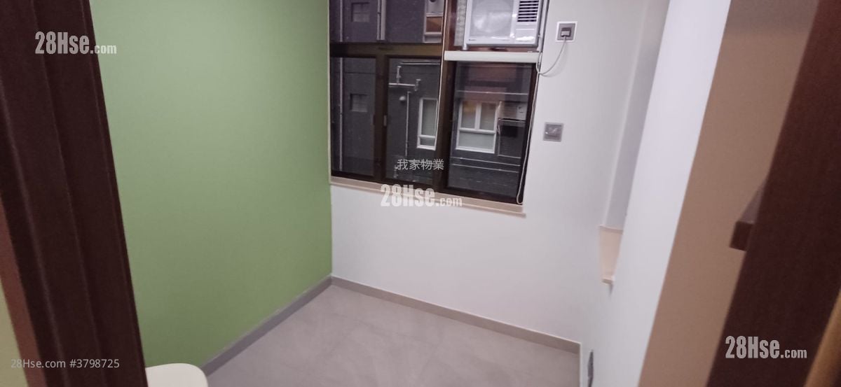 西摩道13-13A号 租盘 2 房 , 1 浴室 450 平方尺