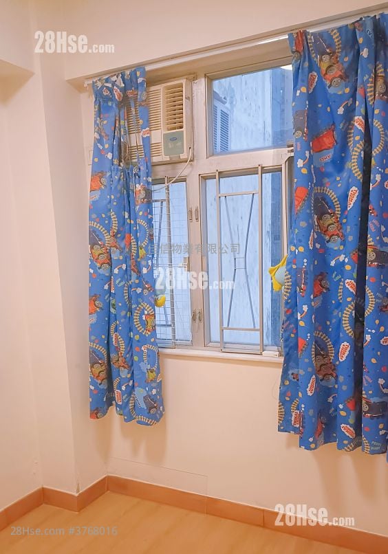 Apartment Sell 2 Bedrooms , 1 Bathroom 276 ft²