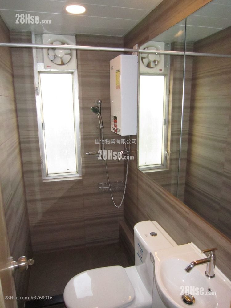 Apartment Sell 2 Bedrooms , 1 Bathroom 276 ft²