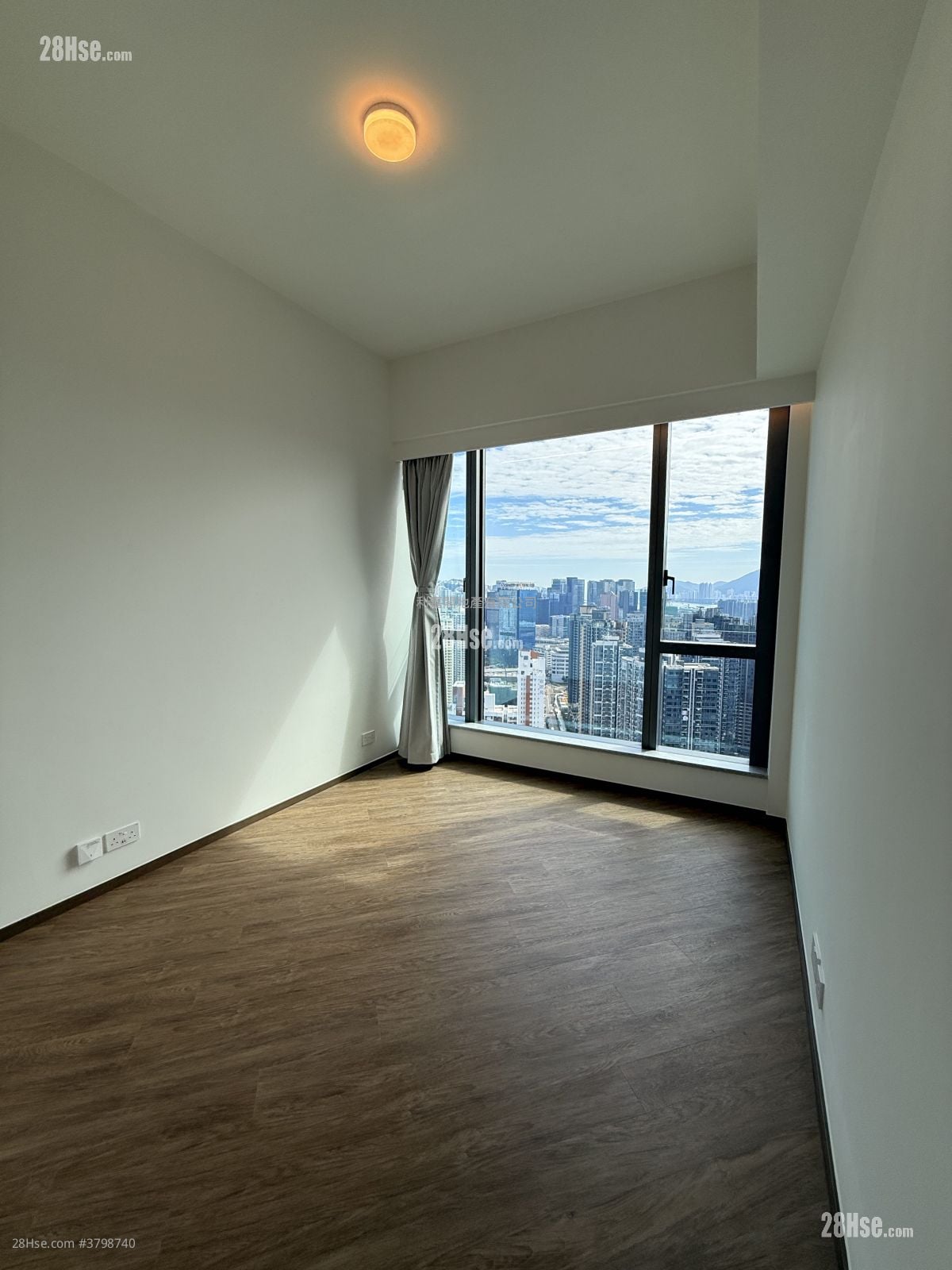 天玺天 租盘 4 房 , 3 浴室 1,993 平方尺