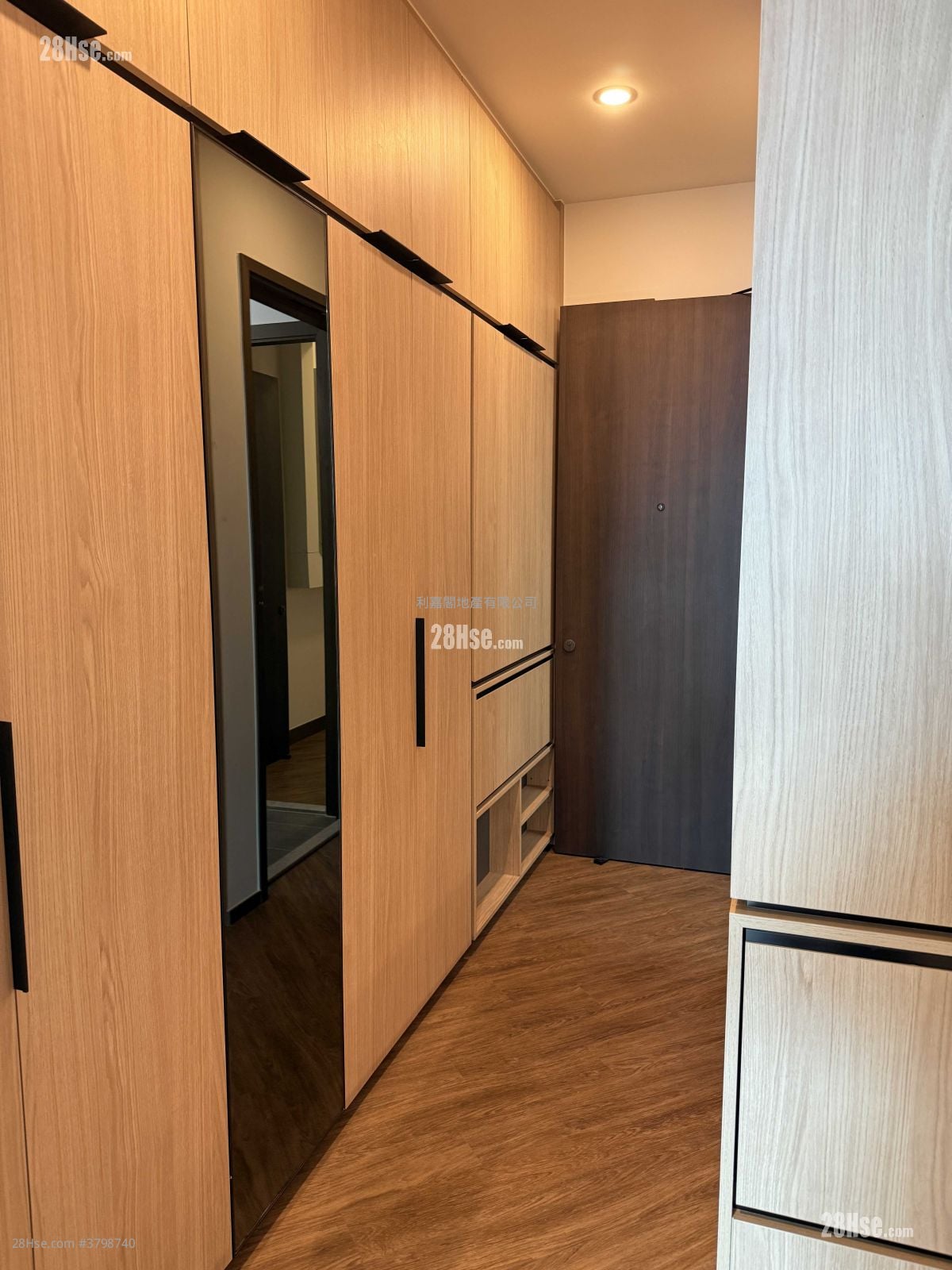 天玺天 租盘 4 房 , 3 浴室 1,993 平方尺