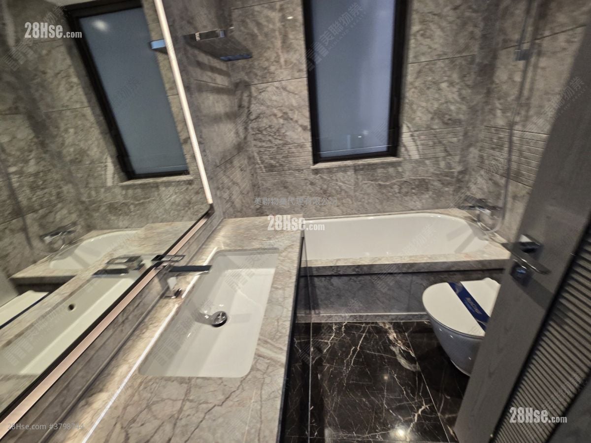 港岛南岸 售盘 3 房 , 2 浴室 747 平方尺