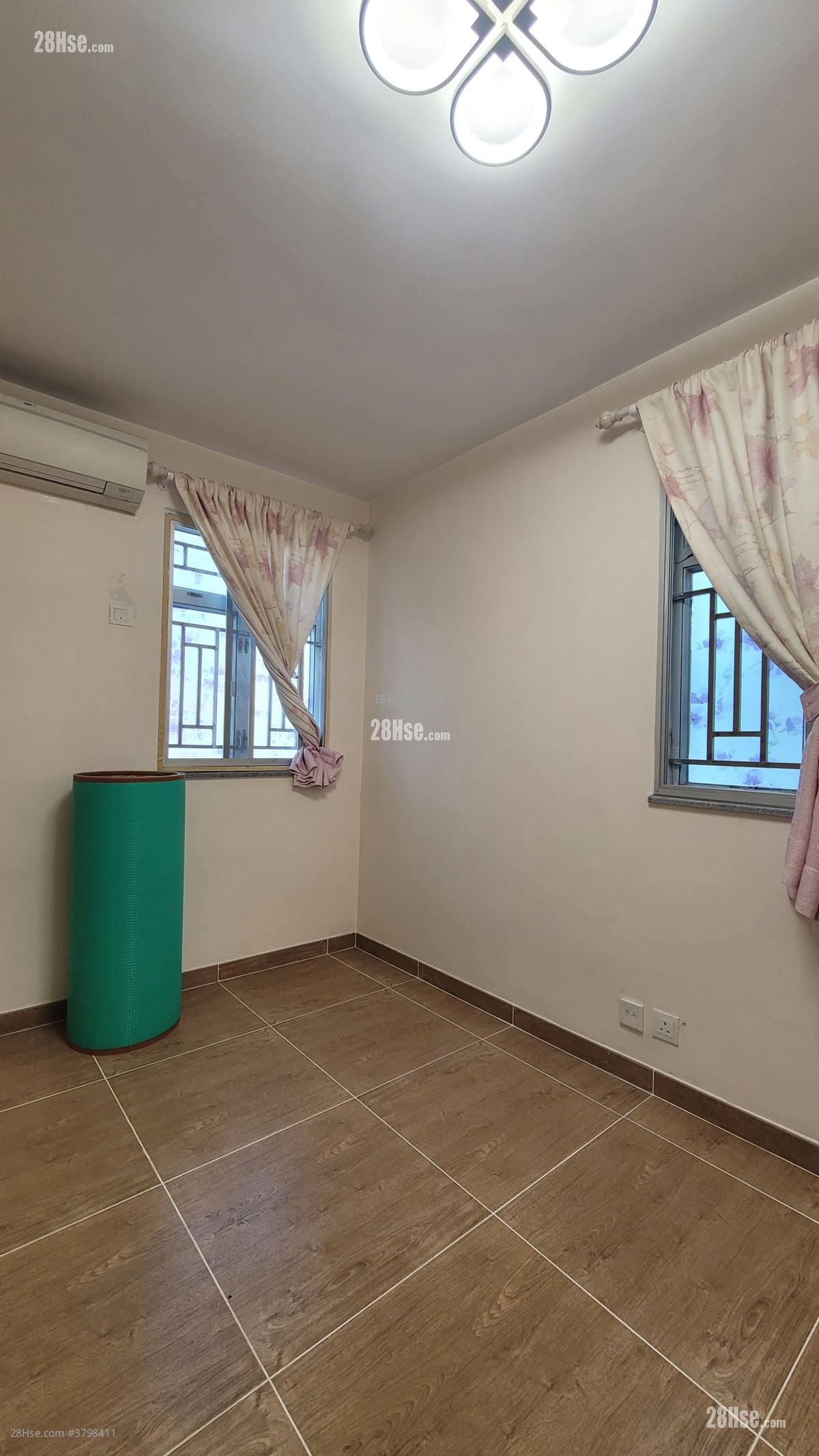 村屋 租盘 2 房 , 1 浴室