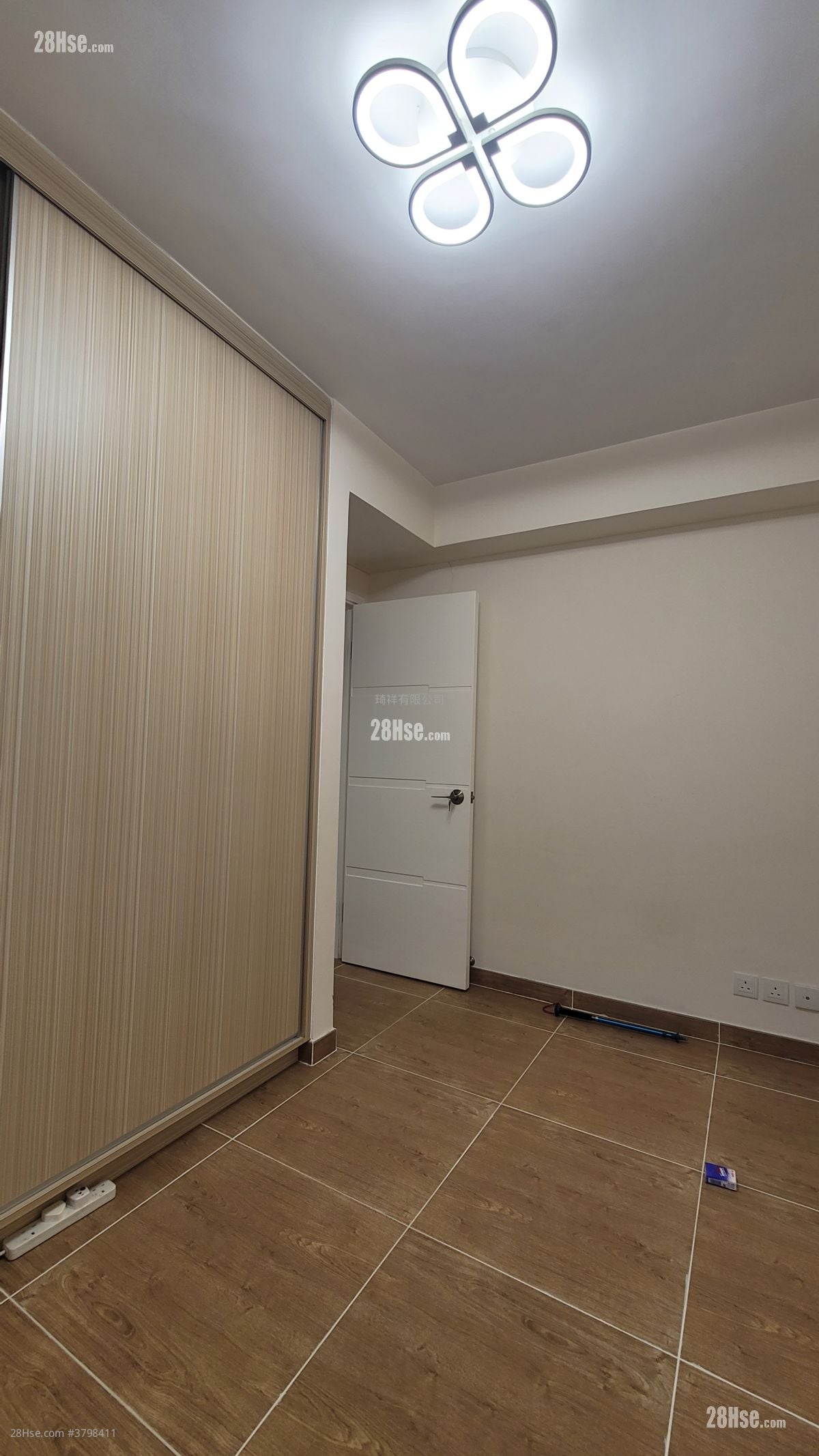 村屋 租盘 2 房 , 1 浴室