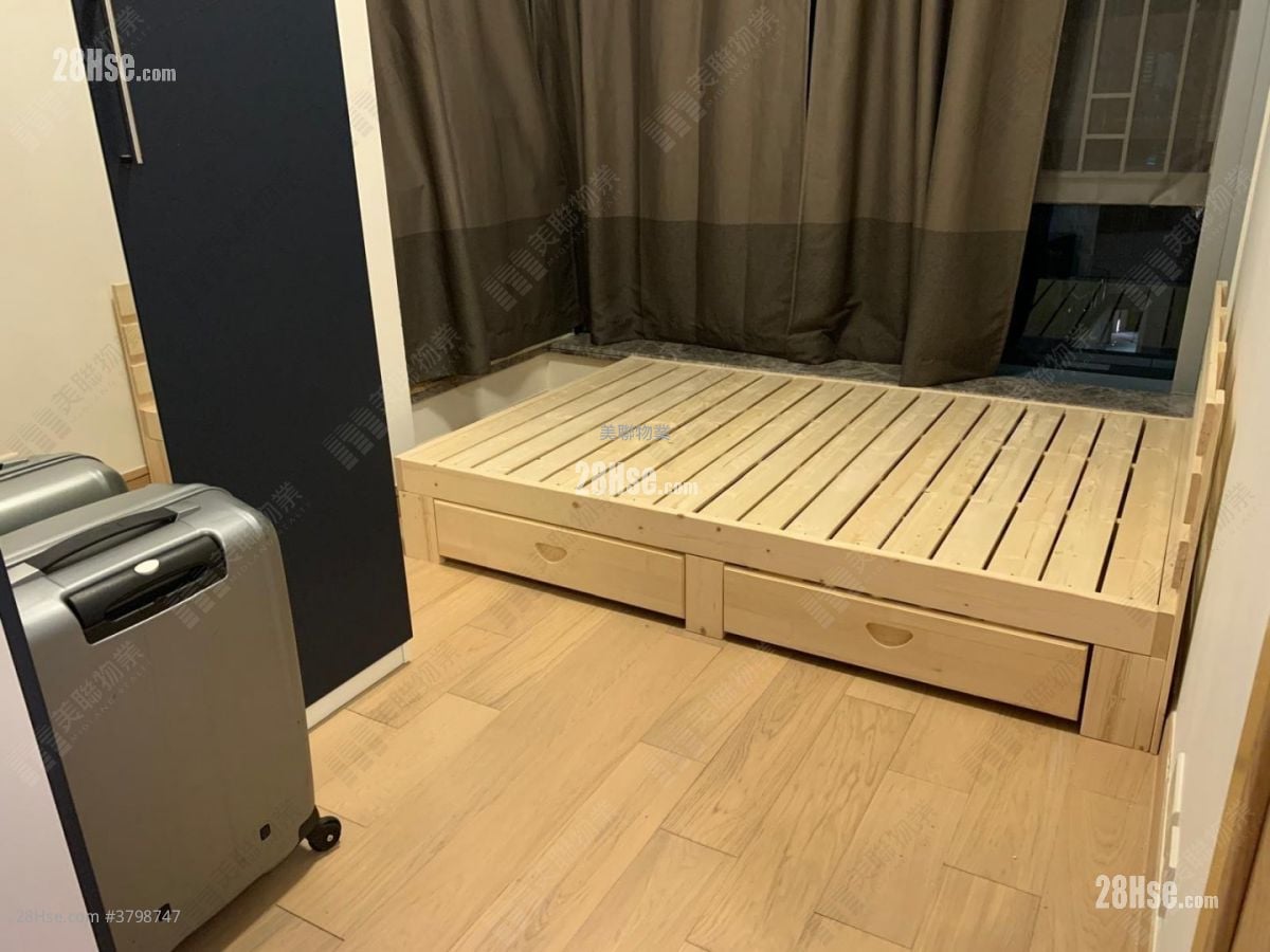 The Parkside Sell 1 Bedroom , 1 Bathroom 413 ft²