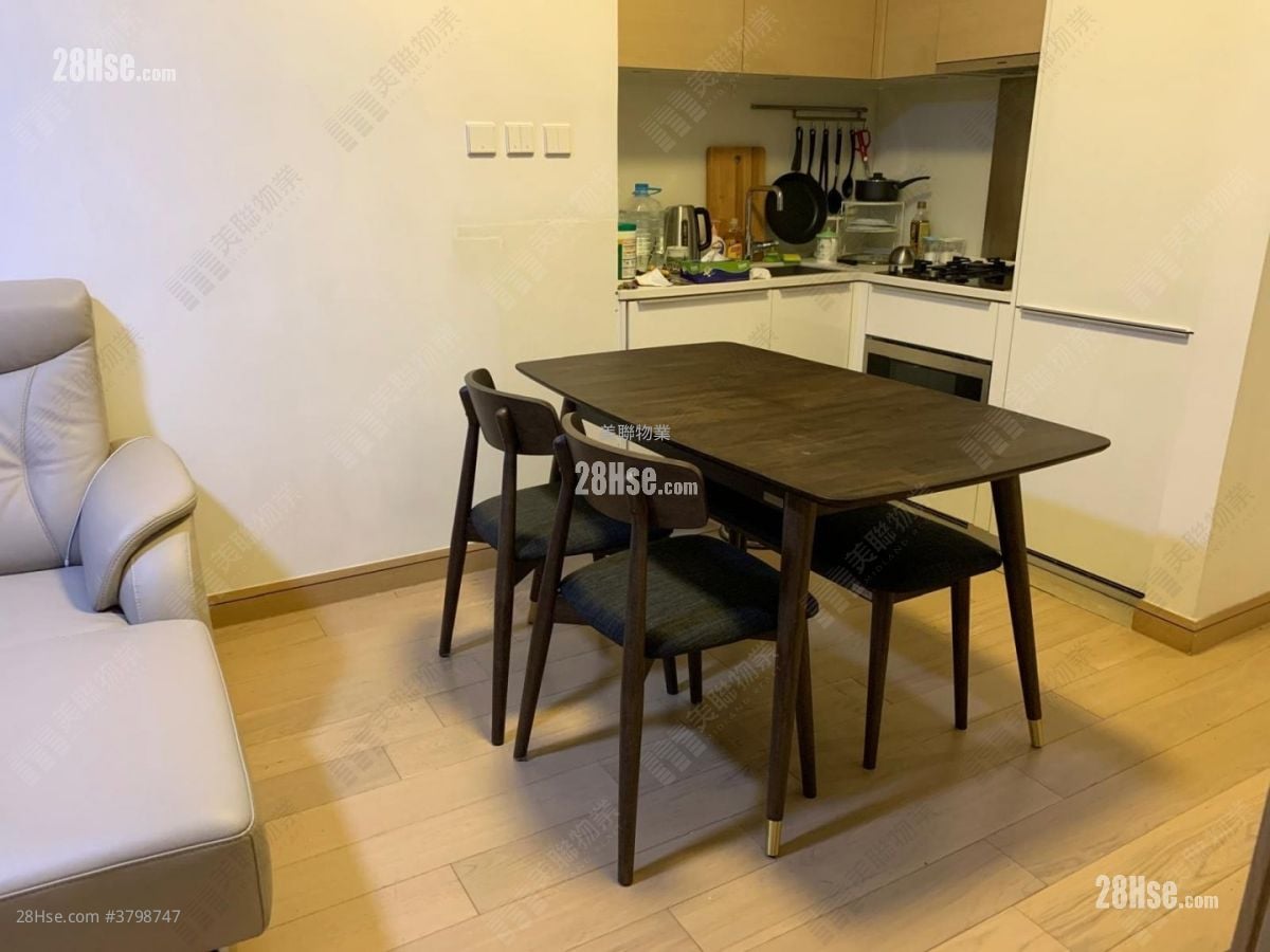 The Parkside Sell 1 Bedroom , 1 Bathroom 413 ft²