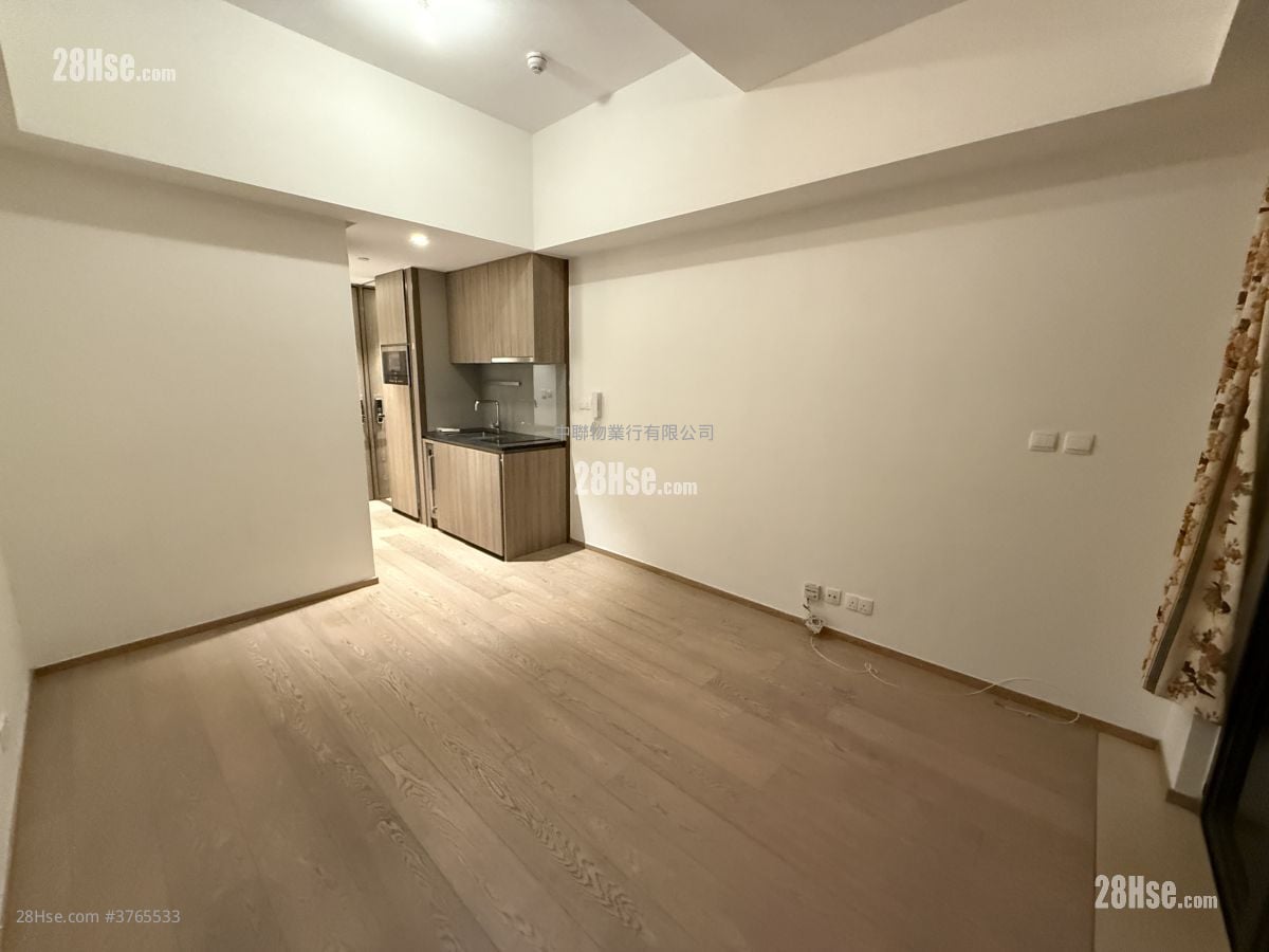 The Met. Acappella Rental Studio , 1 Bathroom 252 ft²