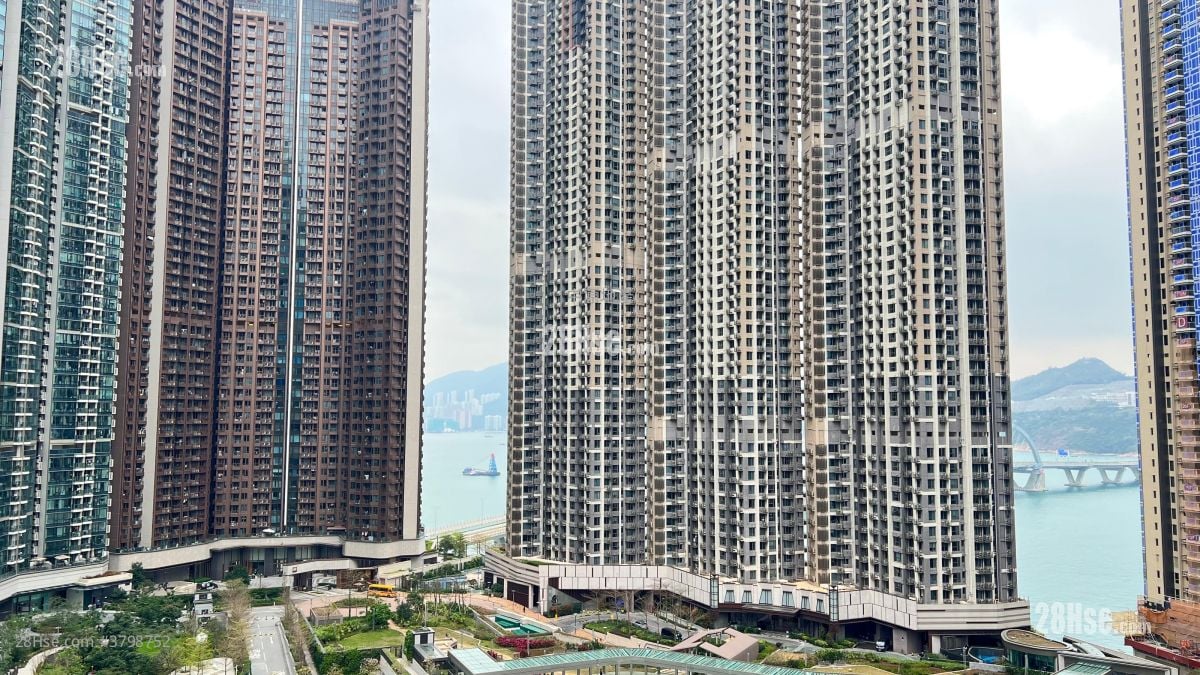 Park Seasons Sell 1 Bedroom , 1 Bathroom 327 ft²