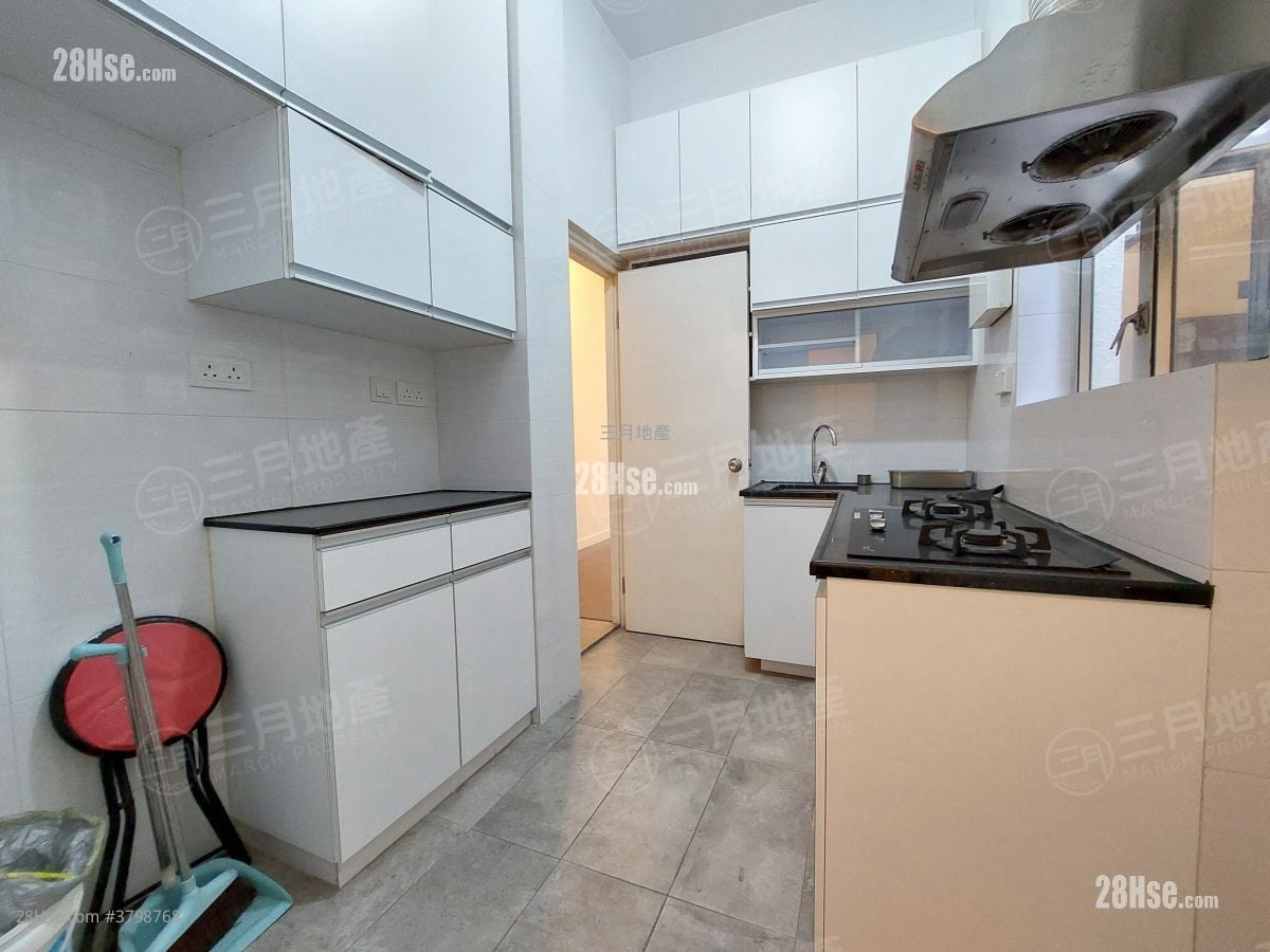 布力架街34-34A号 售盘 3 房 , 2 浴室 1,644 平方尺