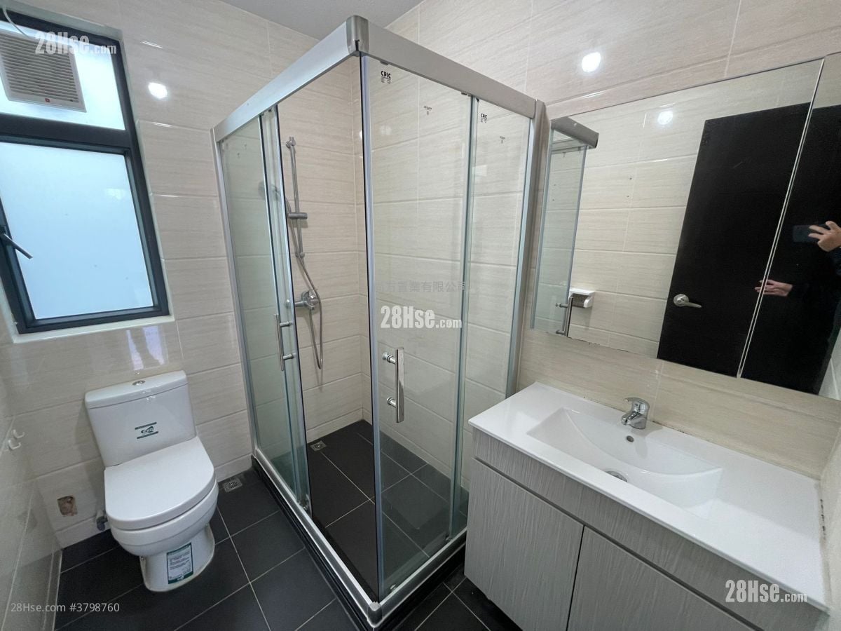 村屋 租盘 3 房 , 1 浴室 700 平方尺