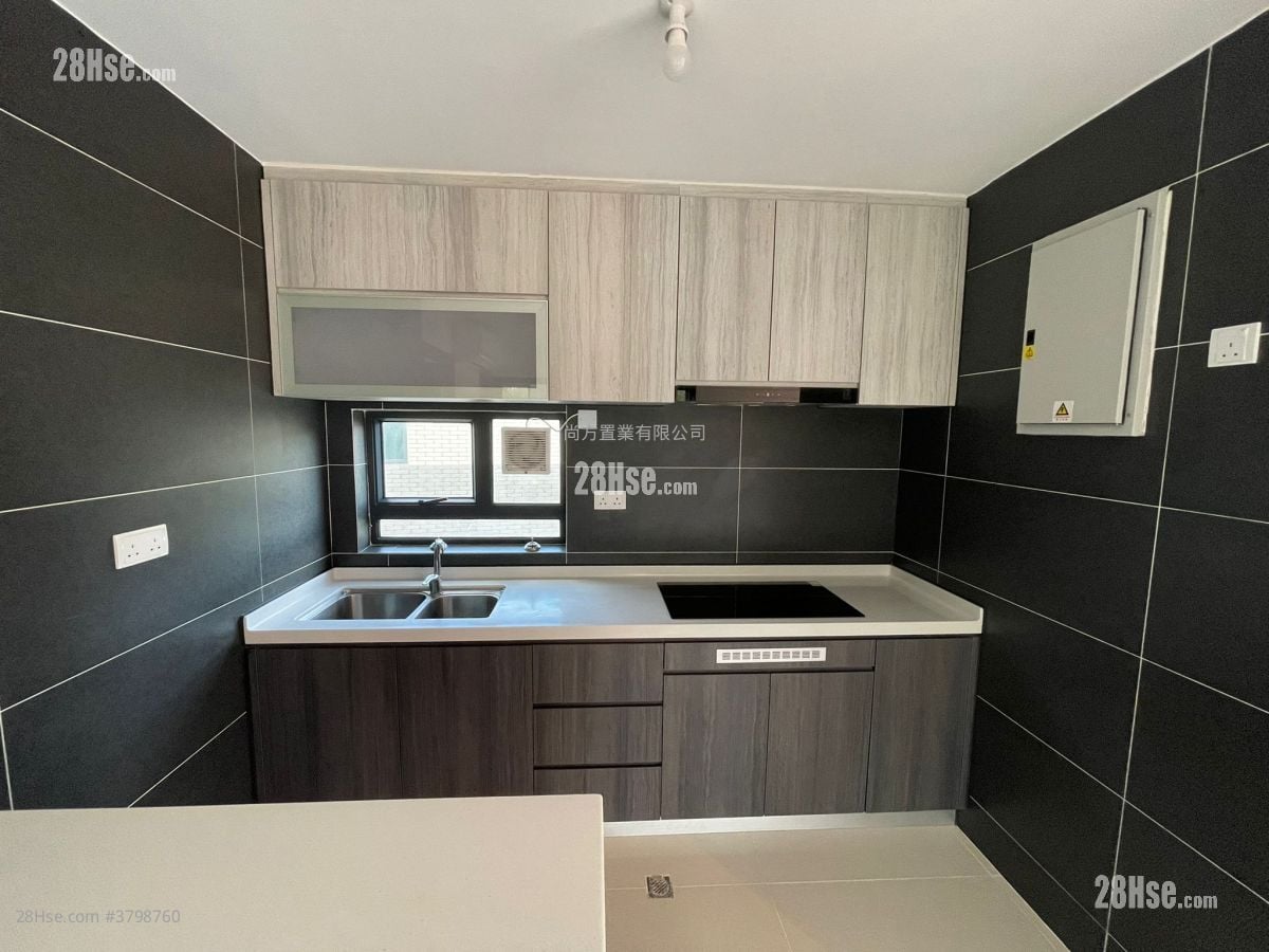 村屋 租盘 3 房 , 1 浴室 700 平方尺