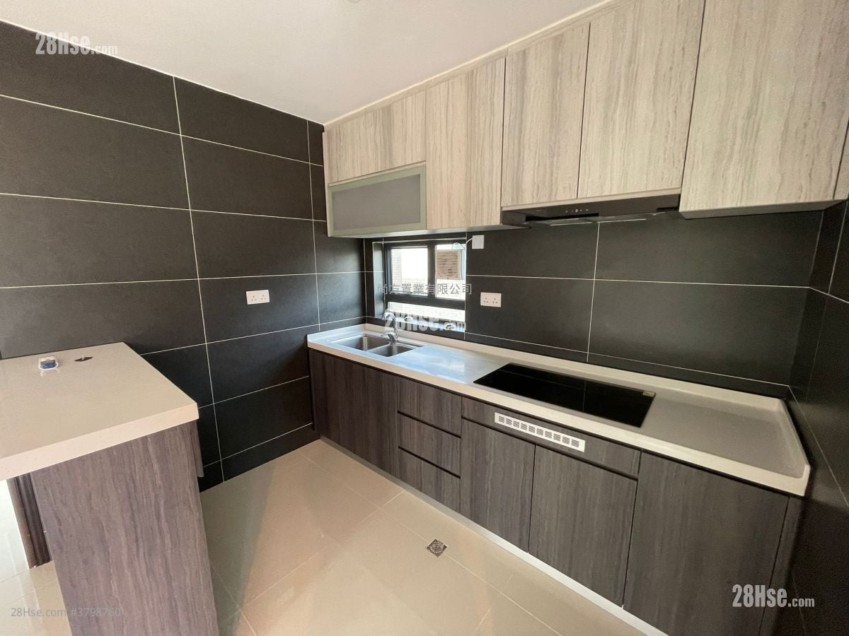 村屋 租盘 3 房 , 1 浴室 700 平方尺