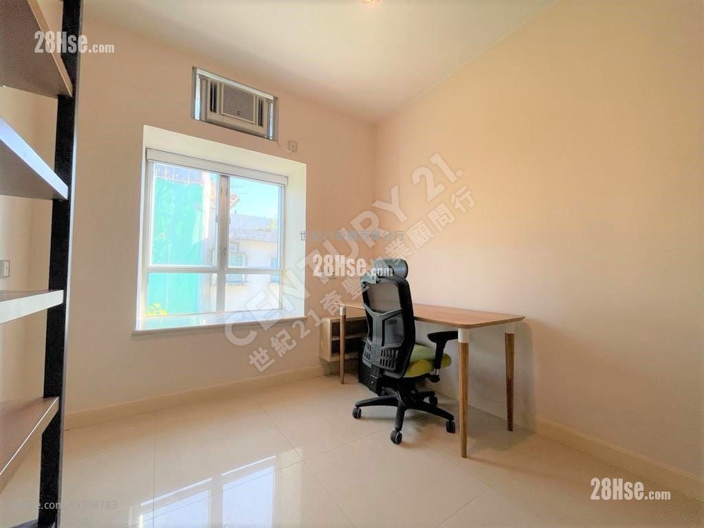 Marina Cove Sell 3 Bedrooms 1,406 ft²