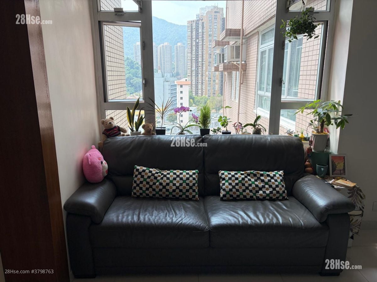 Carado Garden Sell 3 Bedrooms , 1 Bathroom 591 ft²