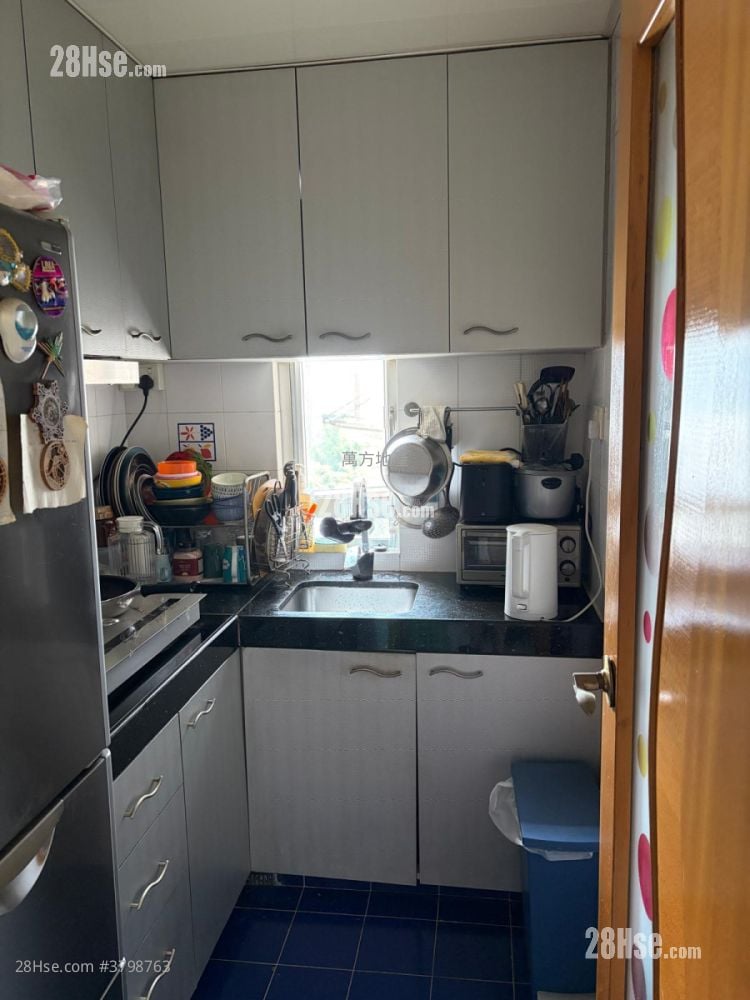 Carado Garden Sell 3 Bedrooms , 1 Bathroom 591 ft²