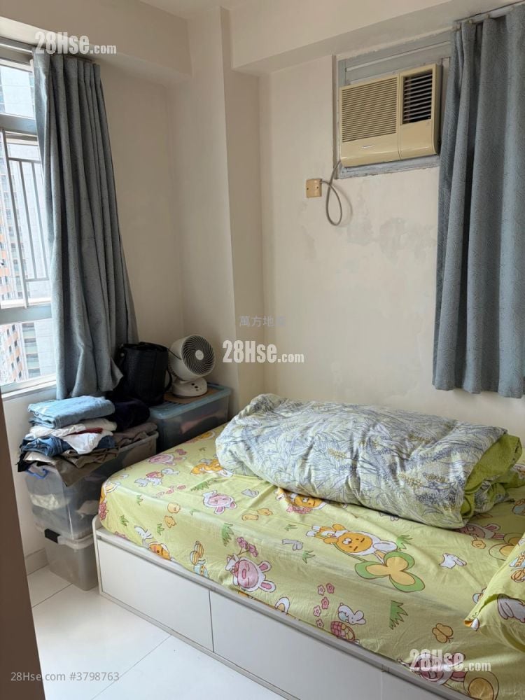 Carado Garden Sell 3 Bedrooms , 1 Bathroom 591 ft²