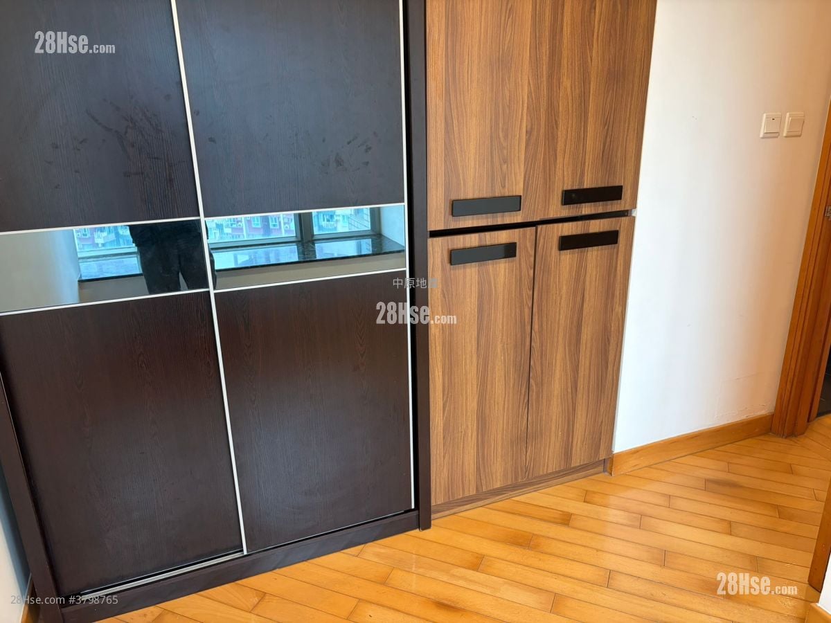 Yoho Town Sell 2 Bedrooms 433 ft²