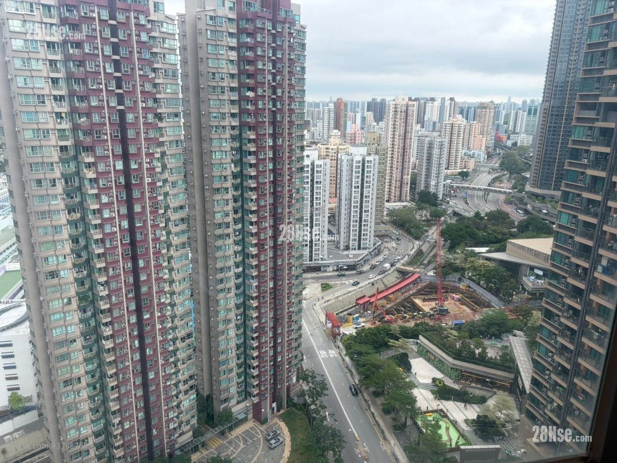 Yoho Town Sell 2 Bedrooms 433 ft²