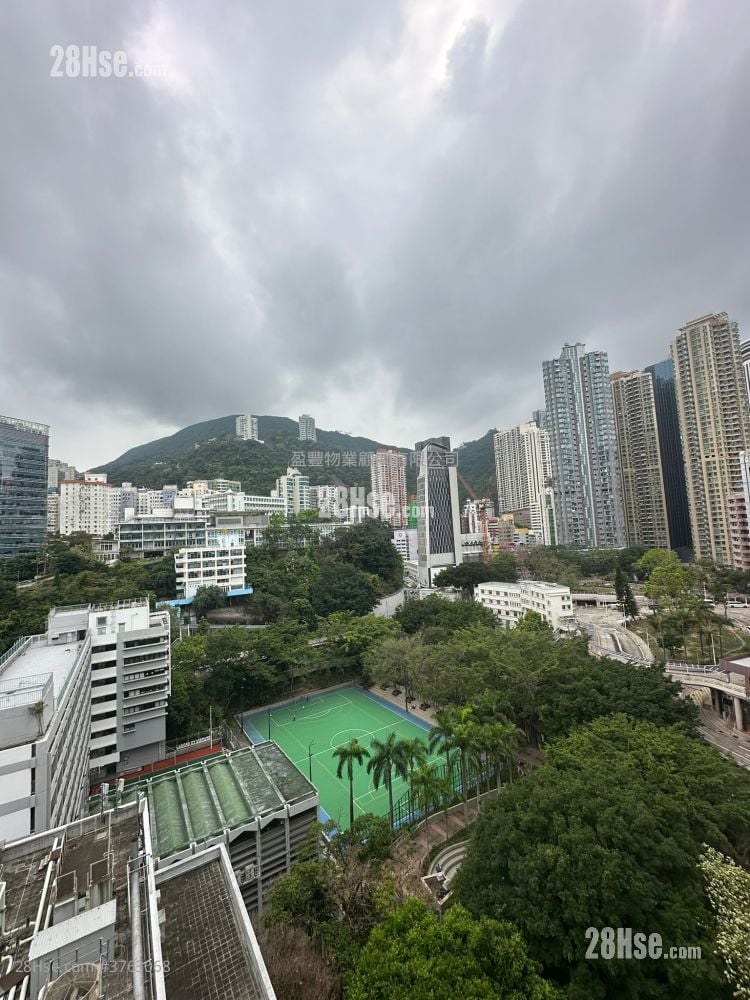 Wah To Building Sell 4 Bedrooms , 4 Bathrooms 565 ft²