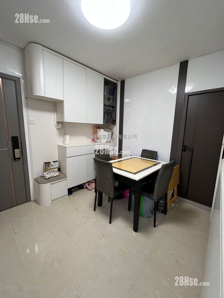 Telford Gardens Sell 2 Bedrooms , 1 Bathroom 513 ft²