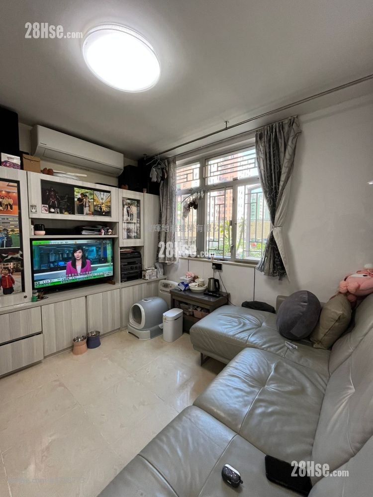 Telford Gardens Sell 2 Bedrooms , 1 Bathroom 513 ft²