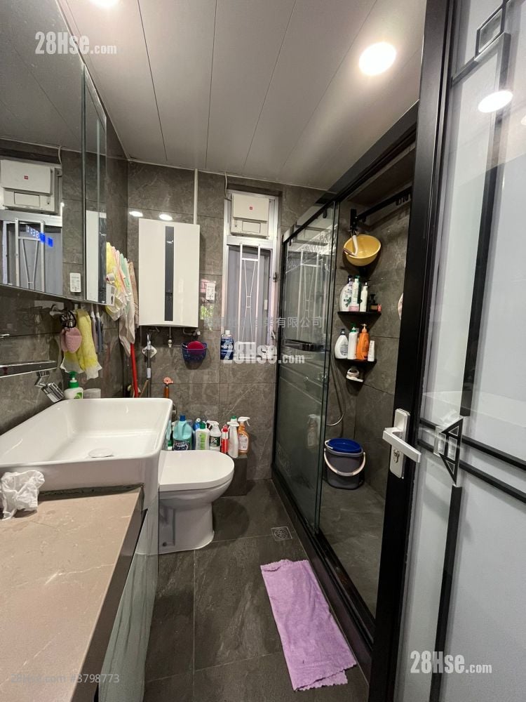 Telford Gardens Sell 2 Bedrooms , 1 Bathroom 513 ft²