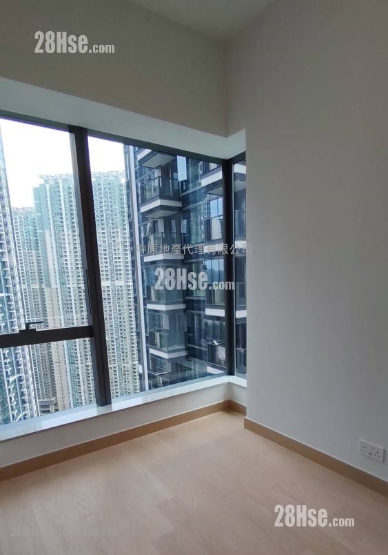 睡房 2: Park Seasons 售盘 2 房 , 1 浴室 437 平方尺