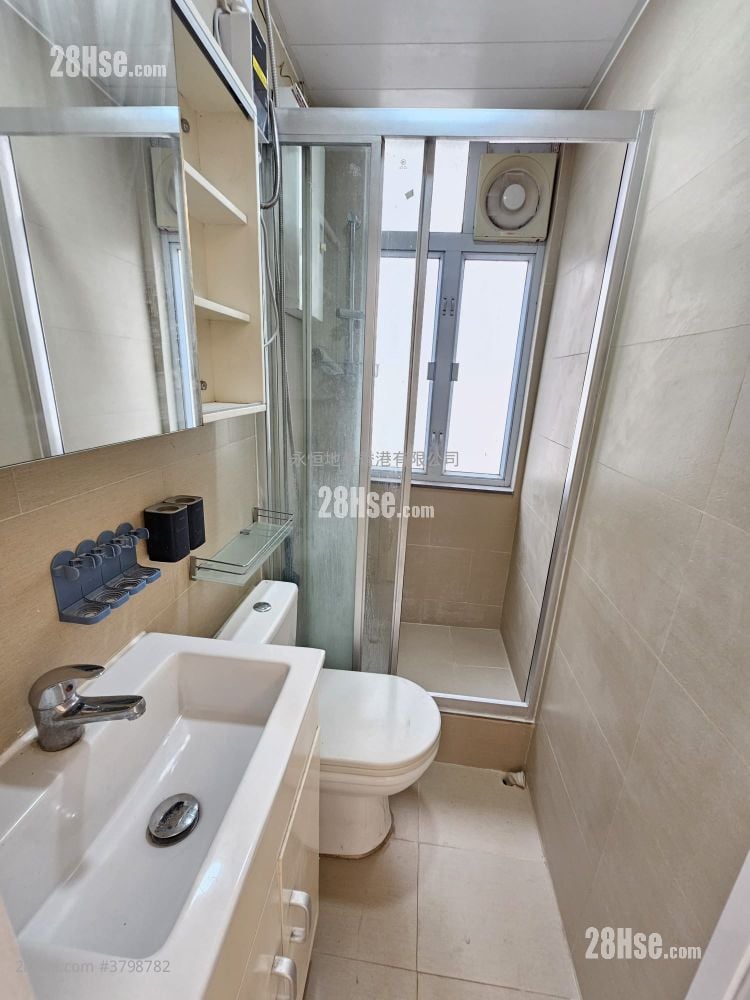 华成大厦 售盘 2 房 , 1 浴室 321 平方尺