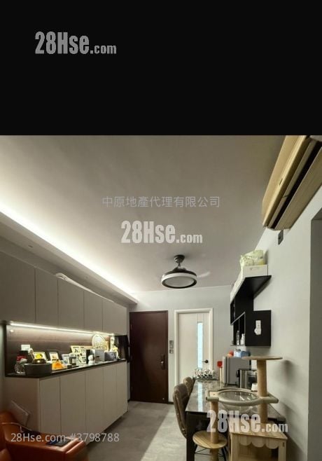 living room: Tseung Kwan O Plaza Sell 2 Bedrooms 429 ft²
