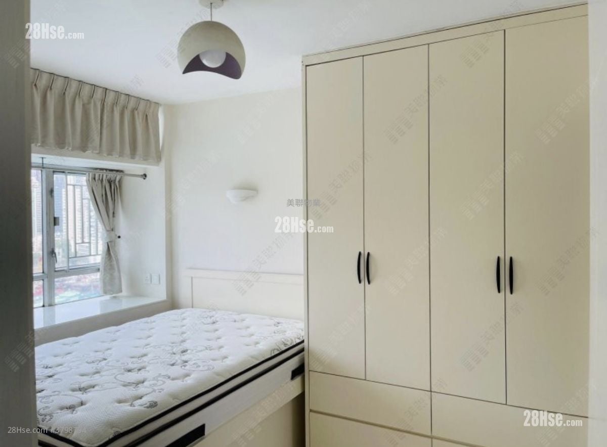 South Horizons Sell 3 Bedrooms 721 ft²