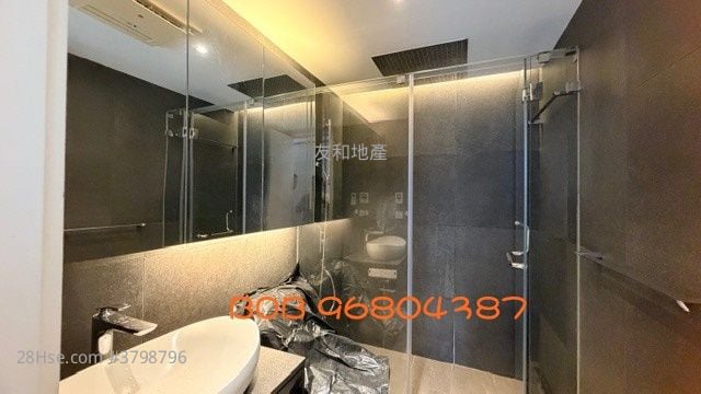 One Beacon Hill Rental 3 Bedrooms , 2 Bathrooms 1,062 ft²