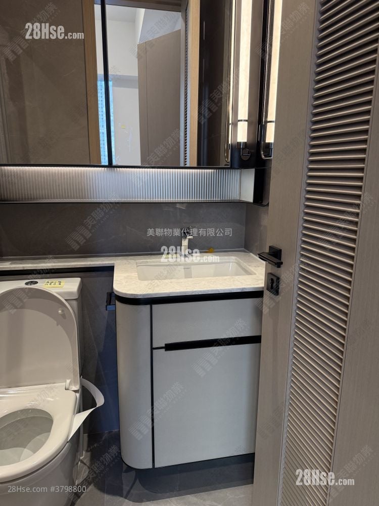 Seasons Place 租盘 1 房 , 1 浴室 323 平方尺