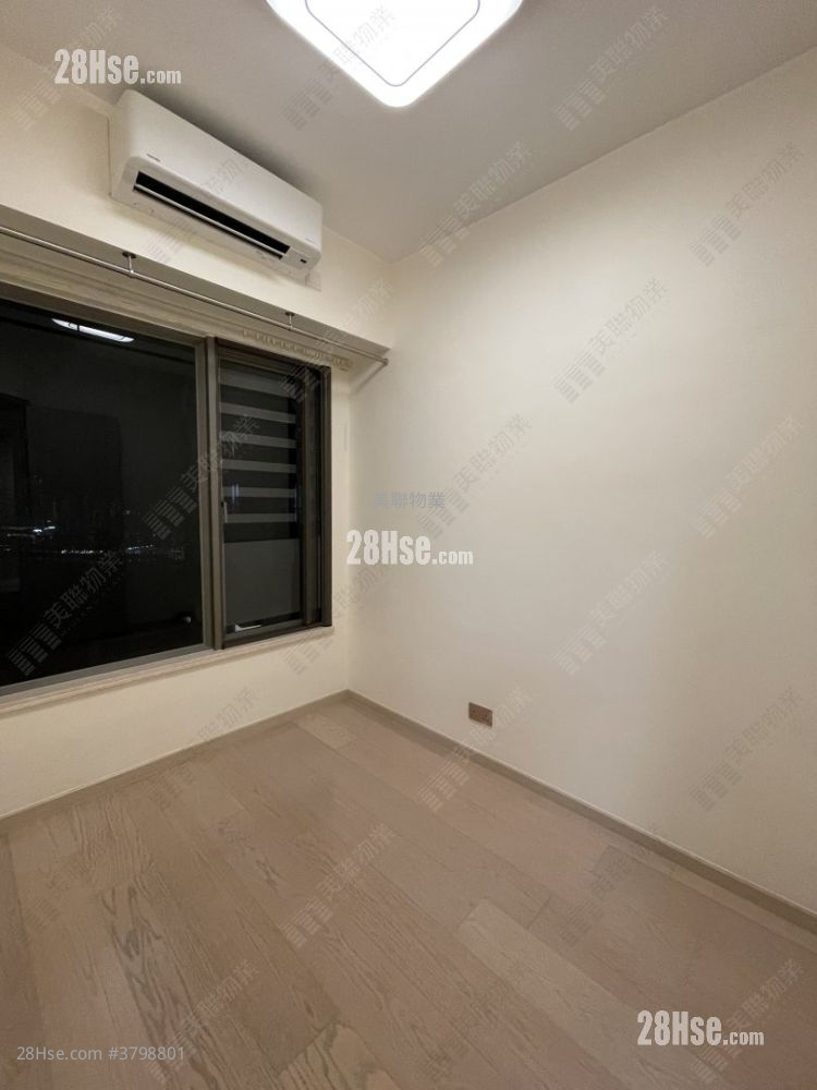 Sea To Sky Sell 2 Bedrooms , 1 Bathroom 482 ft²