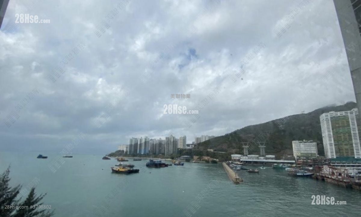 South Horizons Sell 3 Bedrooms 742 ft²