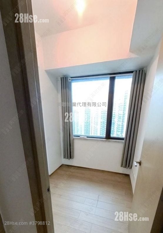 Lp6 Sell 2 Bedrooms , 1 Bathroom 463 ft²