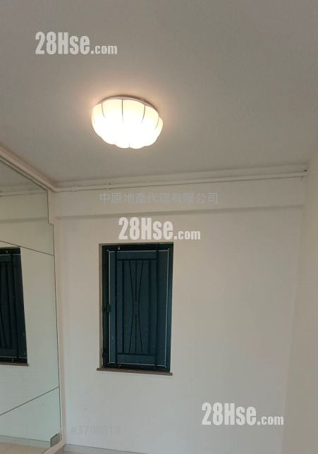 living room: The Metro City Sell 2 Bedrooms 441 ft²