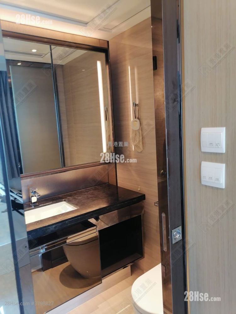 Cullinan West Sell 1 Bedroom , 1 Bathroom 350 ft²