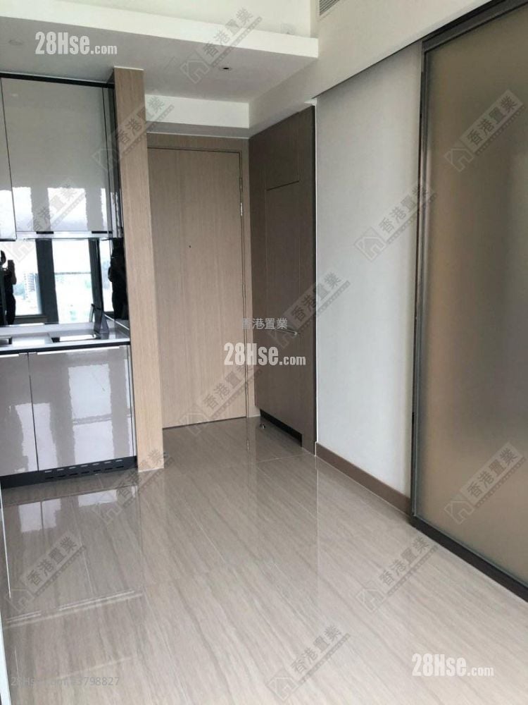 Cullinan West Sell 1 Bedroom , 1 Bathroom 350 ft²