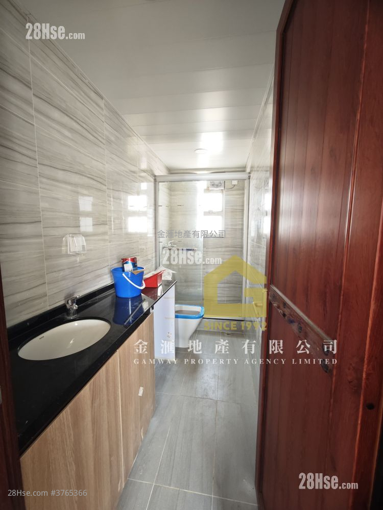 Hong Keung Mansion Sell 3 Bedrooms , 1 Bathroom 506 ft²
